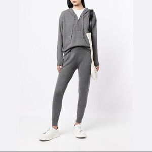 ✨ James Perse
mid-rise knitted track pants✨